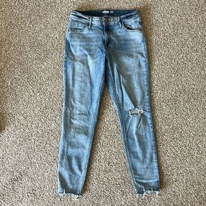 Old Navy Rockstar Super Skinny Ankle Distressed Jeans
